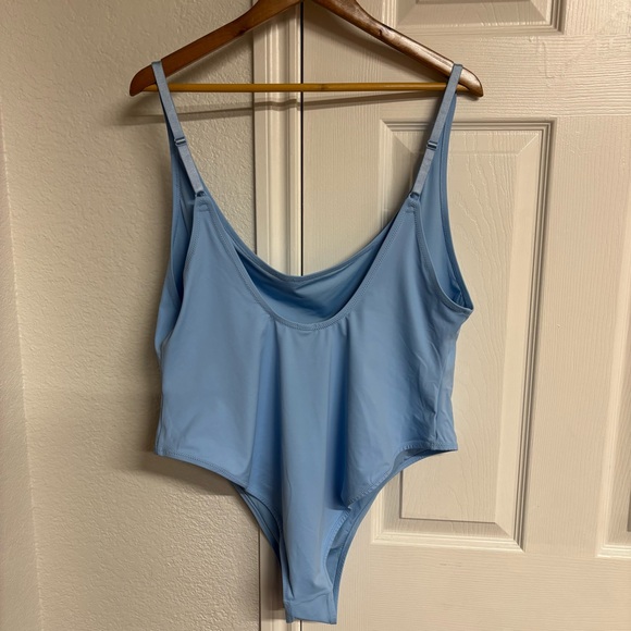 SKIMS Essential Scoop Neck Bodysuit Iris Blue Size 4X - Picture 2 of 5